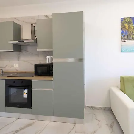 Waterfront In 58217 Apartamento